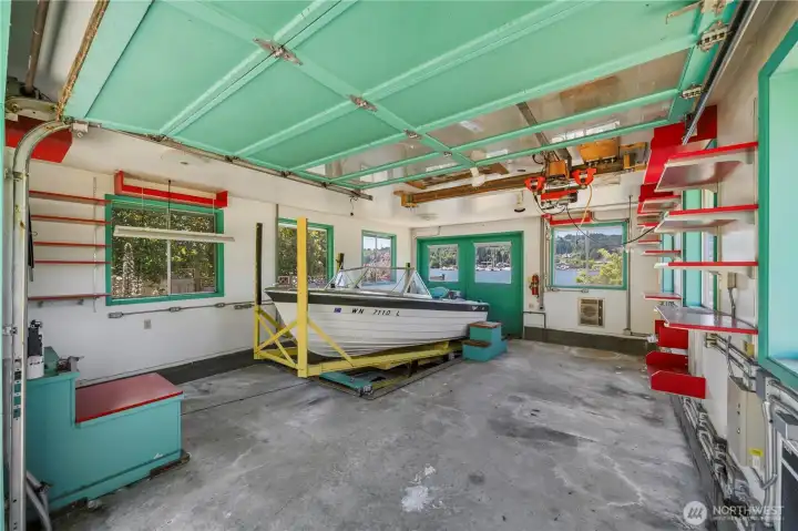 Boat house approximately 384 sq.ft. - Classic 1967 Reinell included with sale.