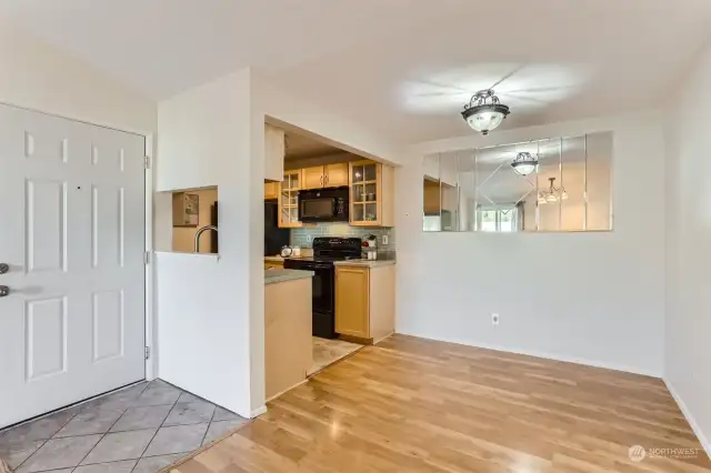 Open Dining Room Off Kitchen