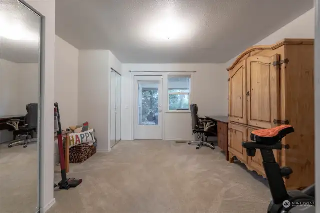 Main floor extra den/office/closet