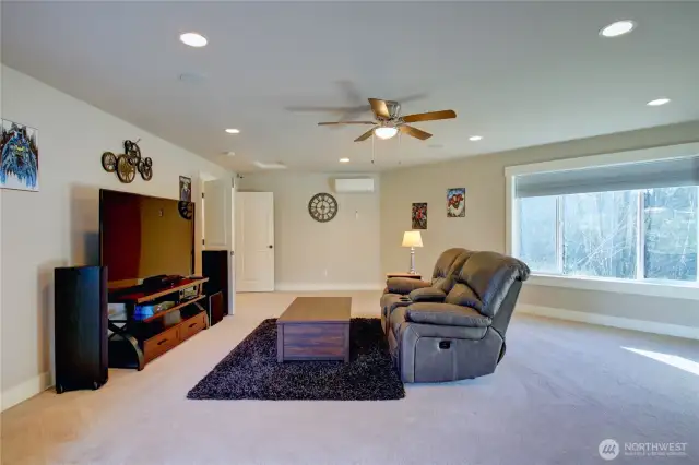 Bring your imagination to make it a special place for the family to gather.