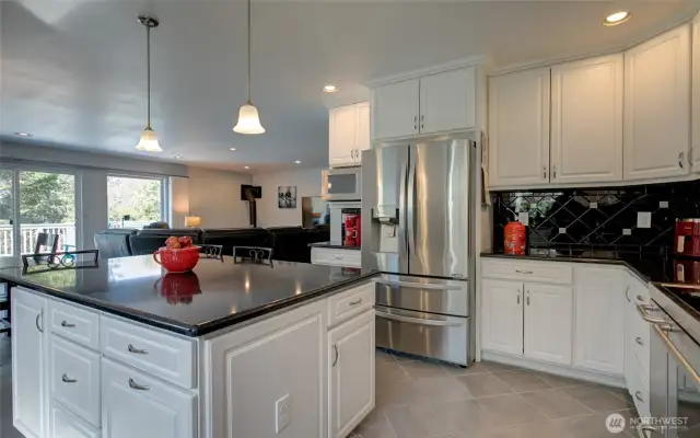 Kitchen Main Level