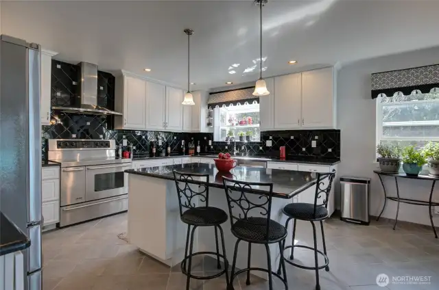 Kitchen Main Level