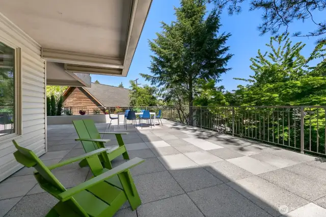 Time to chill, ... Just in time for Seattle's awesome spring, summer, and fall seasons ahead.