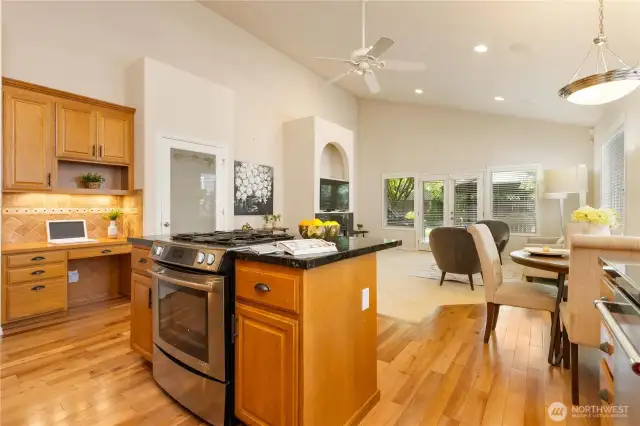 Enjoy cooking toward entertainment at the family room