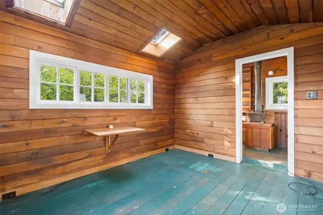 Detached cabin