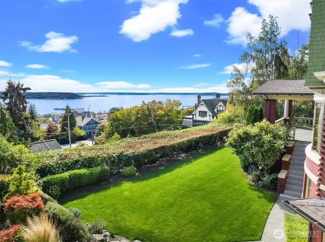 Spectacular water and city views including Elliot Bay, Space Needle, Olympic Mountains, Mt. Rainier and beyond!