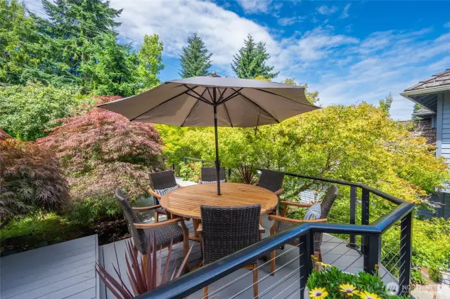 Quiet space for enjoying good weather, When it's just too hot outside there is air conditioning inside.