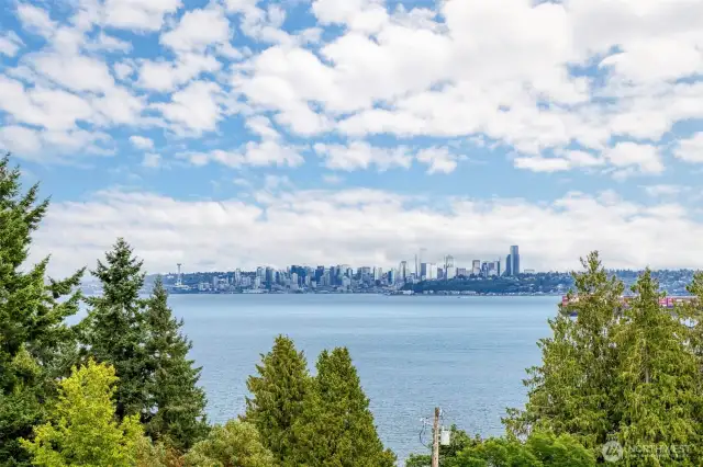 gorgeous view of downtown Seattle from the junior suite