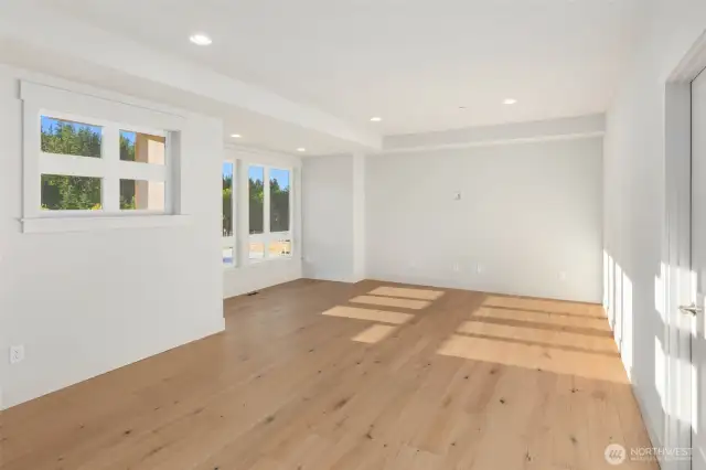 Expansive upper floor rec room