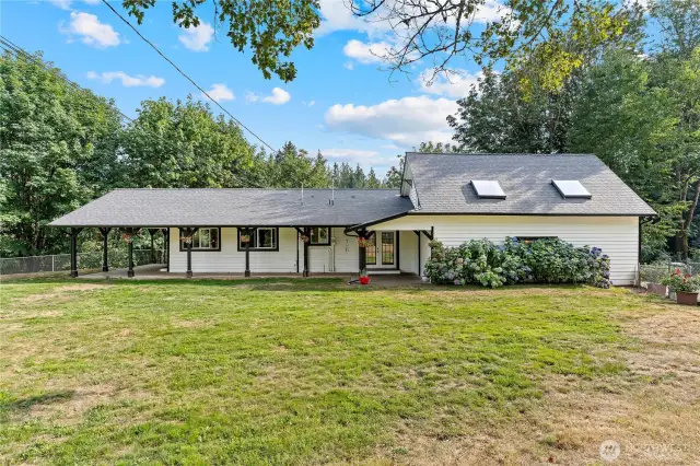 Welcome to the Cromwell Farmhouse!