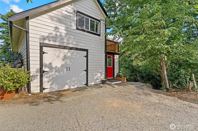 Garage and backdoor/mudroom access.