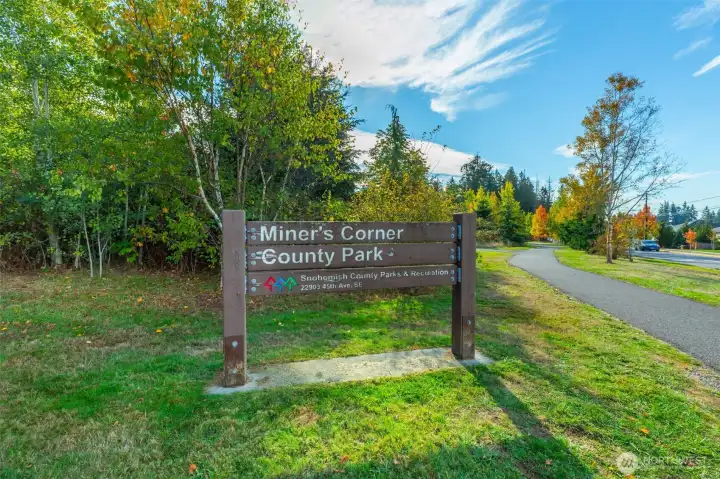 One of Bothell's favorite parks, Miner's Corner, is less than a 5 minute walk away!
