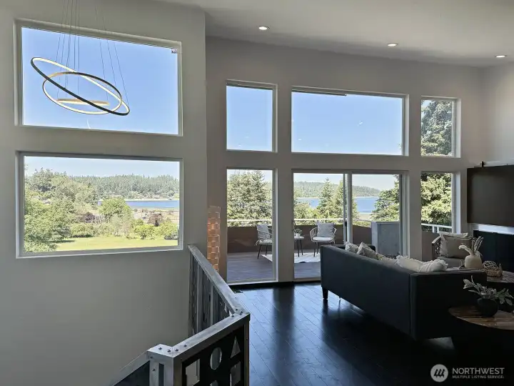 Beautiful wall of windows to enjoy the view. Beautiful wall of windows to enjoy the view.