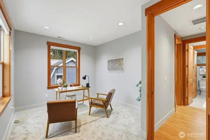 Second floor office; great light filled space with views to who's coming or going. Could make a great artist's studio. Second floor office; great light filled space with views to who's coming or going. Could make a great artist's studio.