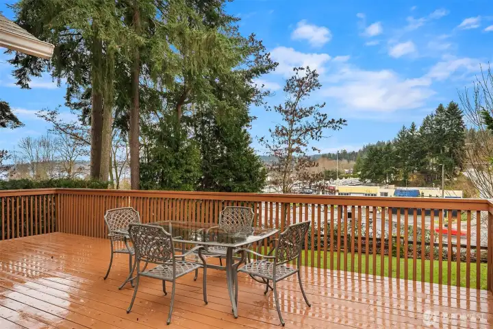 Rear deck with Lake Washington & territorial view