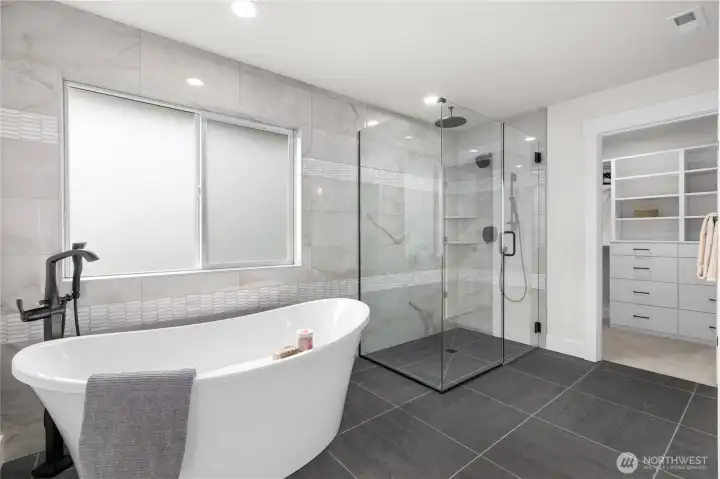 Photo of Similar Home & Floor Plan, Colors, Specs & Upgrades May Vary