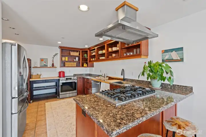 Kitchen with Viking Cooktop    15 Salmon Beach  Tacoma, WA 98407