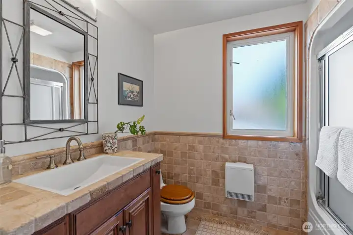 Full Bathroom  (Floor 2)   15 Salmon Beach  Tacoma, WA 98407