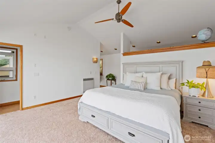 Primary Suite  (Floor 3)  15 Salmon Beach  Tacoma, WA 98407