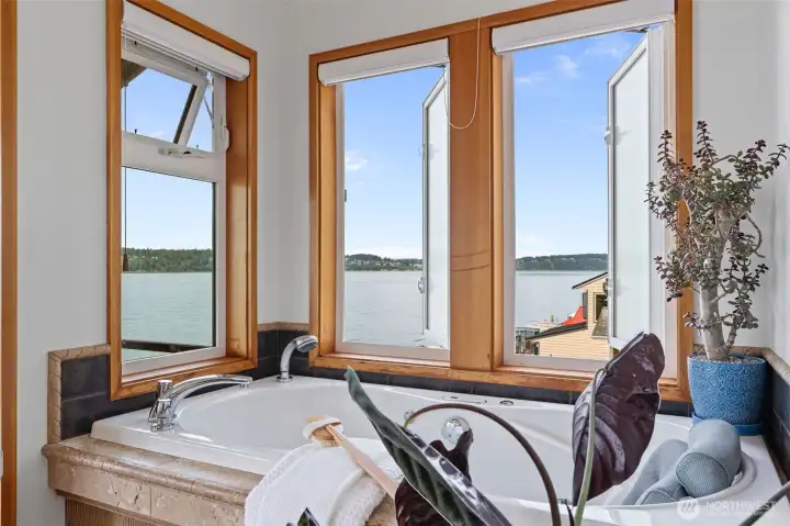 Primary Suite Bathroom Jetted Tub  (Floor 3)  15 Salmon Beach  Tacoma, WA 98407