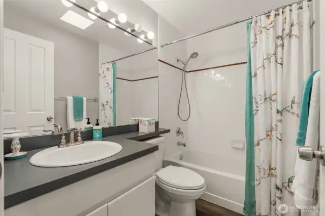 Guest Full Bath