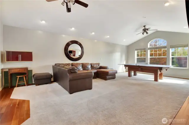 27x17 bonus room