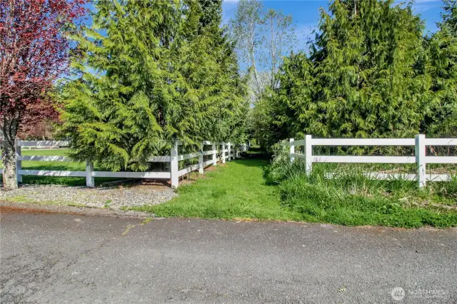 Access to Centennial Trail from culdesac