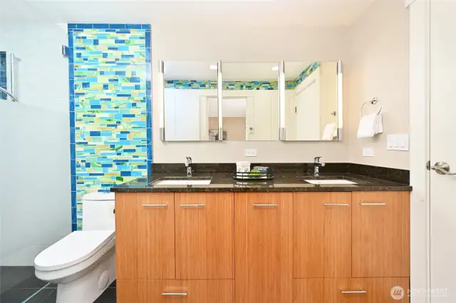 And complete with 2 sinks.