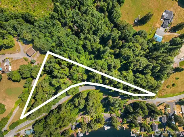 Large 1+ Acre Lot