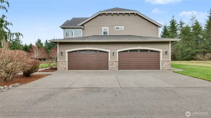 1400 sqft 4-car garage