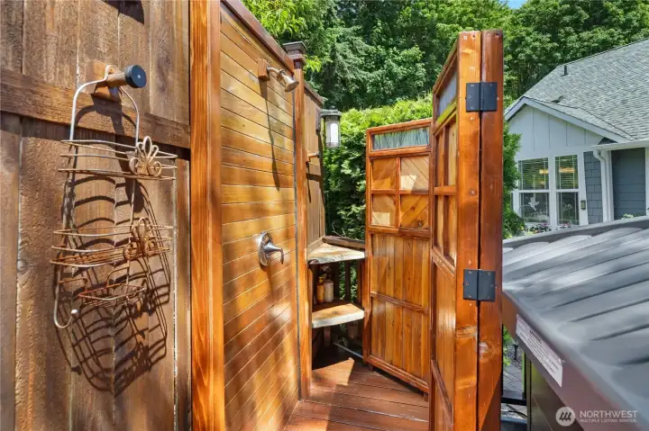 Resort feel Outdoor shower by Hot Tub area with Custom Wood Screens