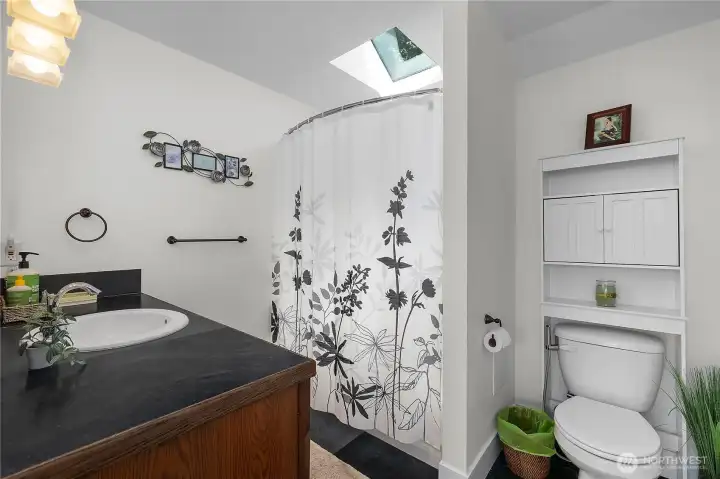 Upstairs Full Bath w/skylight for natural light.