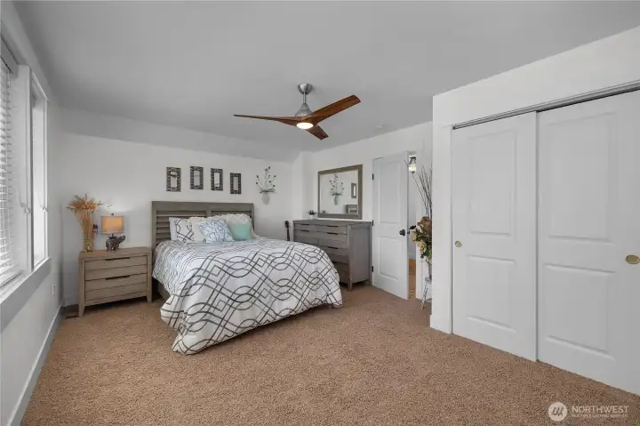 Upstairs Enormous bedroom with Views of the water & mountain.
