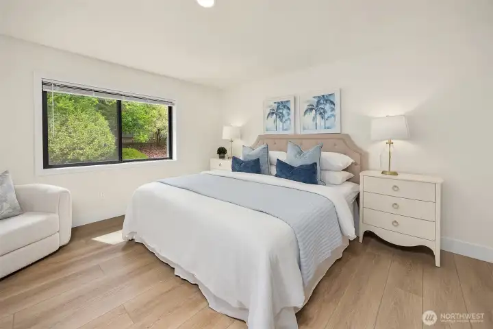 Master bedroom Master bedroom