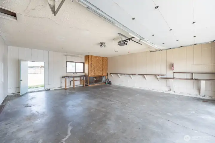 Extra large 2 car garage