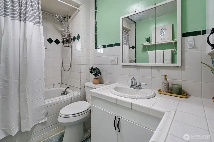 Full Bathroom