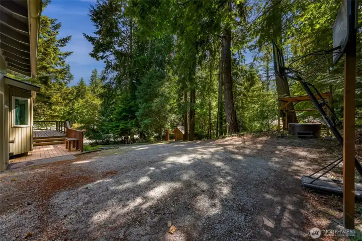 Huge driveway provides abundant parking.