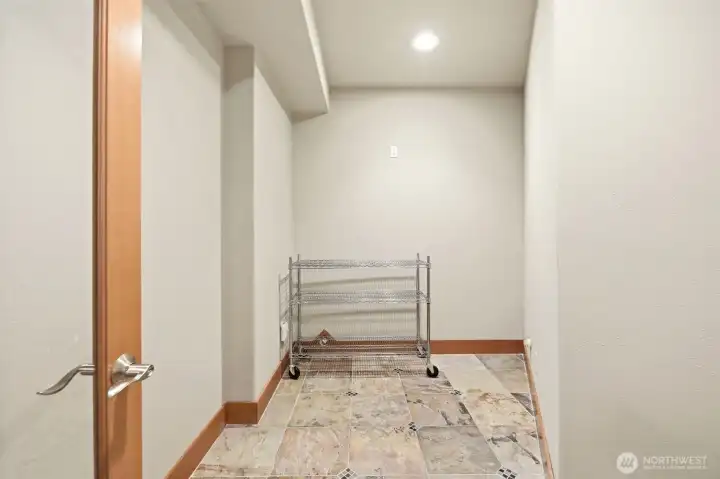 Wired with 220V, use this great space for a wine cellar or perhaps the sauna you've always wanted but never had space for. Time to get creative! No lack of space in this home. Wired with 220V, use this great space for a wine cellar or perhaps the sauna you've always wanted but never had space for. Time to get creative! No lack of space in this home.