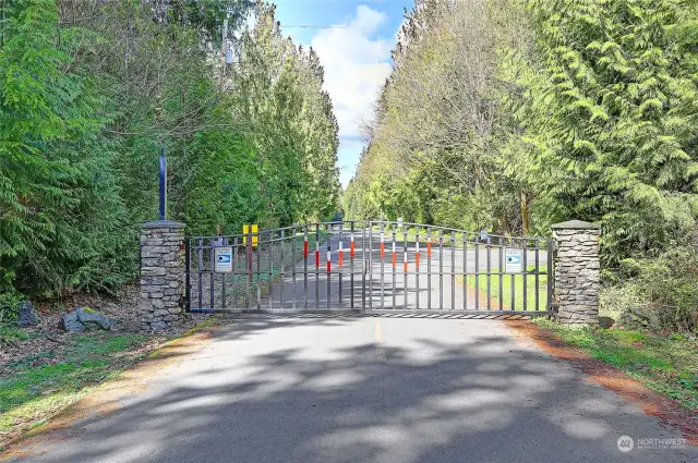 Gated entry into Silvana Crest