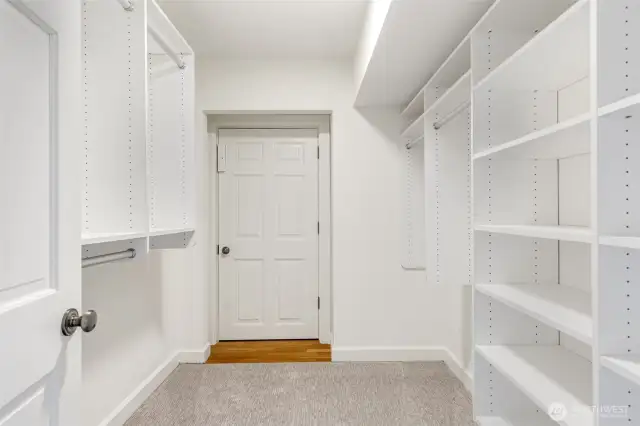 Primary suite closet