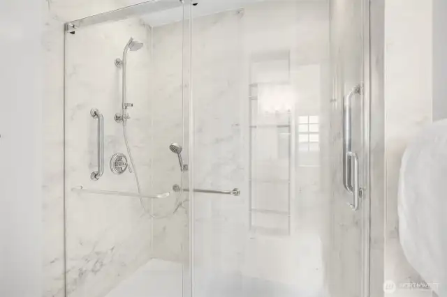Primary suite shower