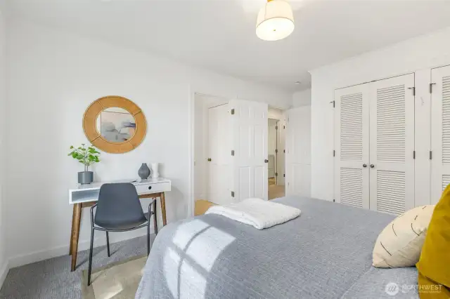 2nd bedroom