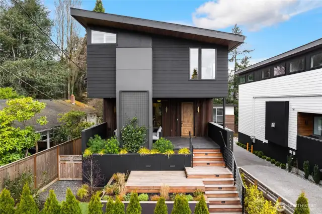 A NW contemporary home that balances form & function; inside and out.