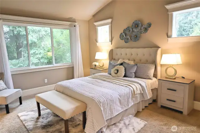 2nd Floor Main Bed