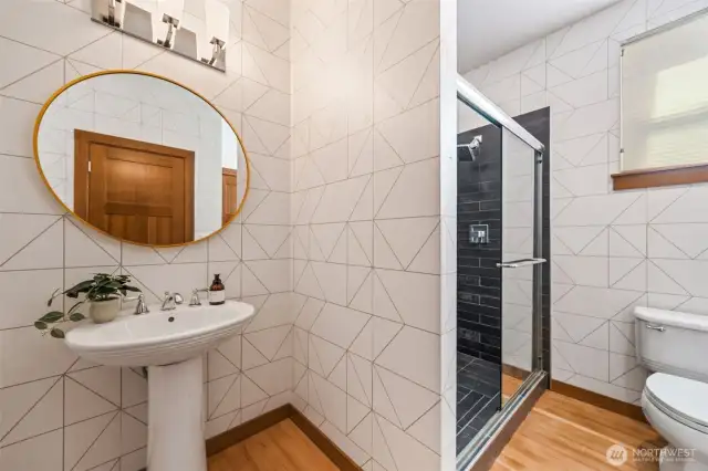 Main Floor 3/4 Bath