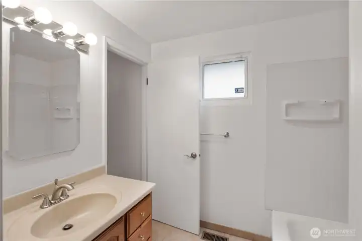 Primary bath