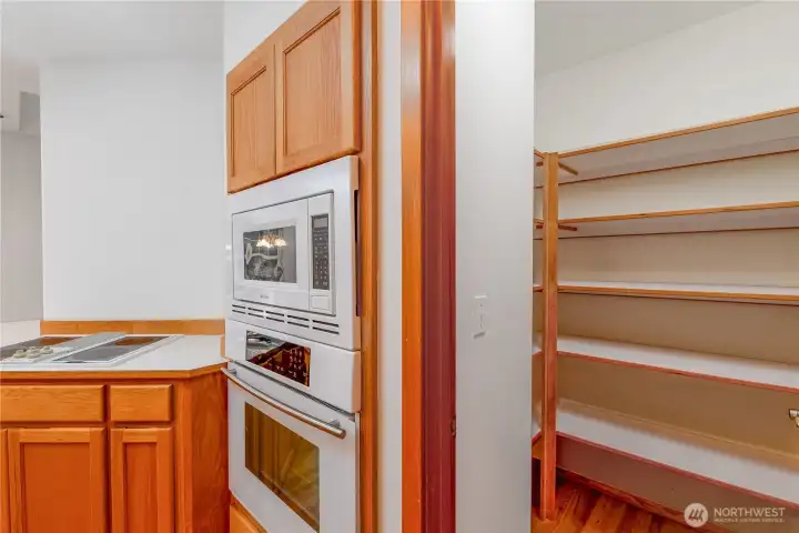 Appliances arranged for efficient workflow