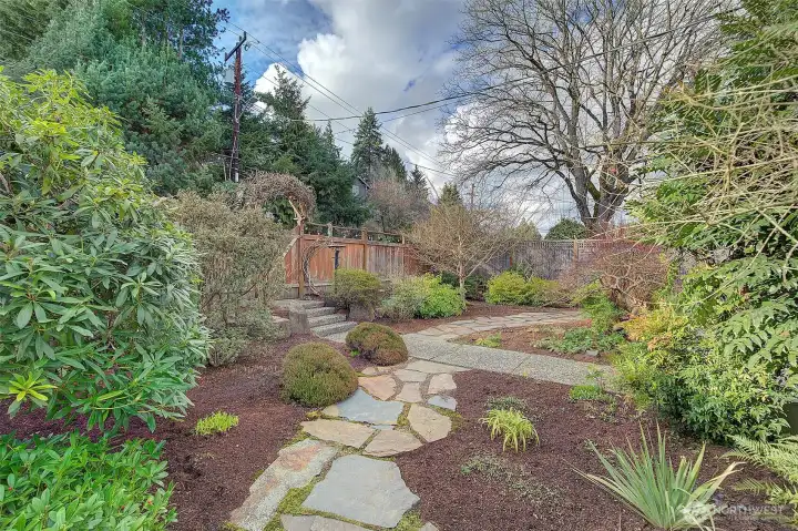 Year around flowering gardens. Easy to maintain and to enjoy!