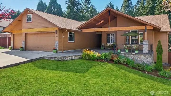 NW LIVING AT IT'S BEST  One-Level Living too!