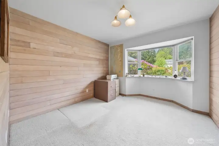 2nd bedroom or den